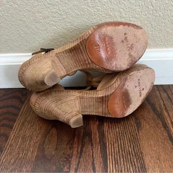 COCLICO Posey Tan Suede T-Strap Peep Toe Heels Shoes Size 37.5 Spain US 7-7.5 - Picture 5 of 16